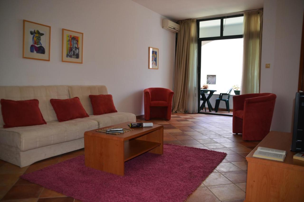 Apartments Secret Garden Sveti Stefan Exterior foto