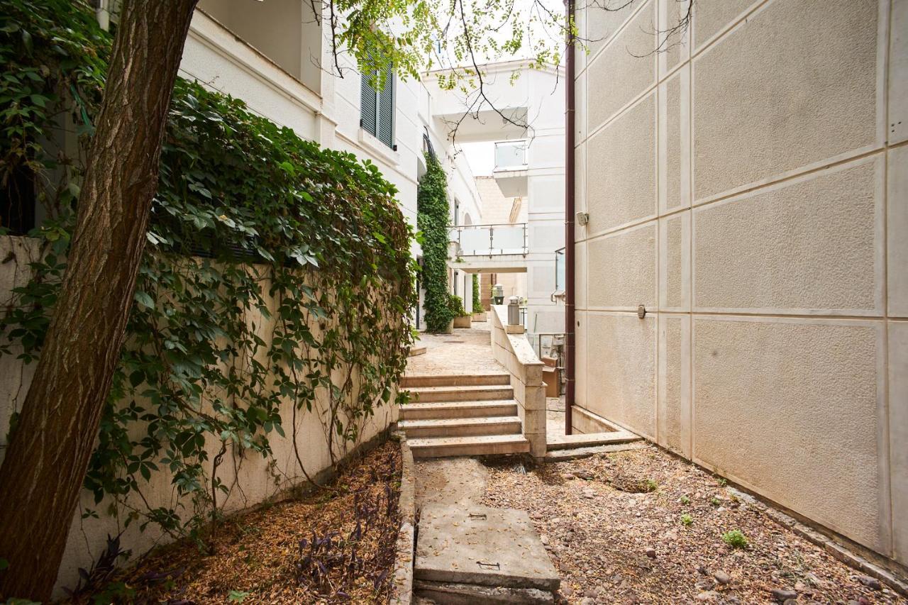 Apartments Secret Garden Sveti Stefan Exterior foto